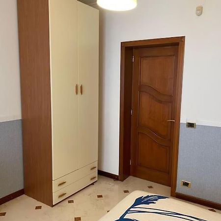 Appartamento Enry Station House Bari Esterno foto
