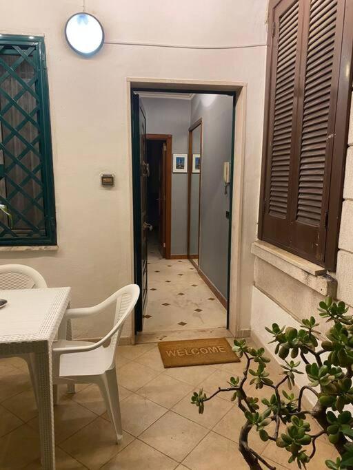 Appartamento Enry Station House Bari Esterno foto